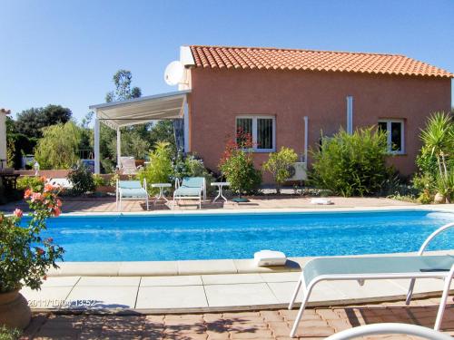Maison de 3 chambres avec piscine privee jardin clos et wifi a Castelnou : Maisons de vacances proche de Casefabre
