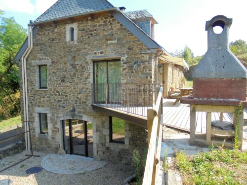 Maison de 4 chambres avec jardin amenage a Castelnau de Mandailles : Maisons de vacances proche de Saint-Côme-d'Olt