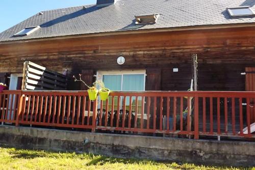 Maison de 2 chambres avec terrasse amenagee et wifi a La Salvetat sur Agout : Maisons de vacances proche de Labastide-Rouairoux