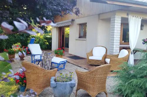Maison de 2 chambres avec jardin clos et wifi a Reignier Esery : Maisons de vacances proche d'Arenthon