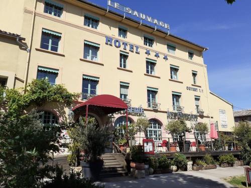 Hôtel Le Sauvage : Hotels proche de Vers
