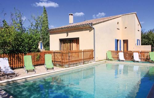 Villa de 4 chambres avec piscine privee jardin clos et wifi a Grillon : Villas proche de Chamaret