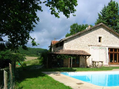 Villa de 6 chambres avec piscine privee jardin clos et wifi a Saint Paul Flaugnac : Villas proche de Montpezat-de-Quercy