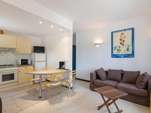 Heritage apartment in M ze 10 km from the beach : Appartements proche de Pinet
