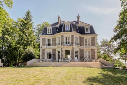 Château d'Avesnes - Le Castelet : Maisons d'hotes proche de Ferrières-en-Bray