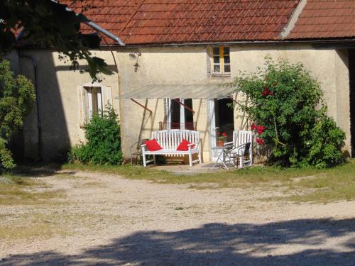 La petite maison : Maisons de vacances proche de Germaines