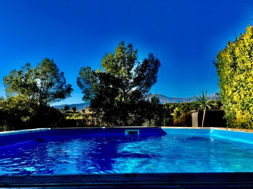 La Gaude, villa 6 personnes-jardin-piscine-vue dégagée au calme : Villas proche de La Gaude