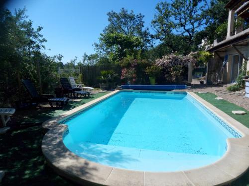 Villa de 4 chambres avec piscine privee jardin amenage et wifi a Ners : Villas proche de Saint-Césaire-de-Gauzignan