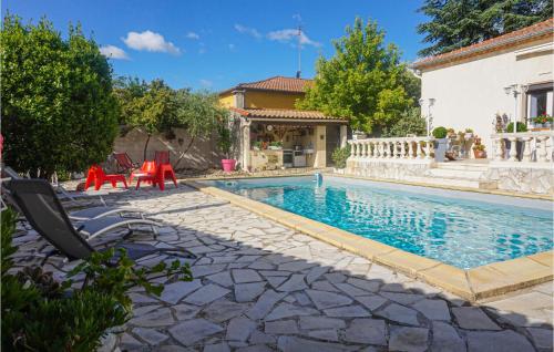 Nice home in Murviel-les-Bziers with 3 Bedrooms, WiFi and Outdoor swimming pool : Maisons de vacances proche de Cazouls-lès-Béziers