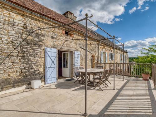Alluring Holiday Home in D gagnac with Heated Pool : Maisons de vacances proche de Les Arques