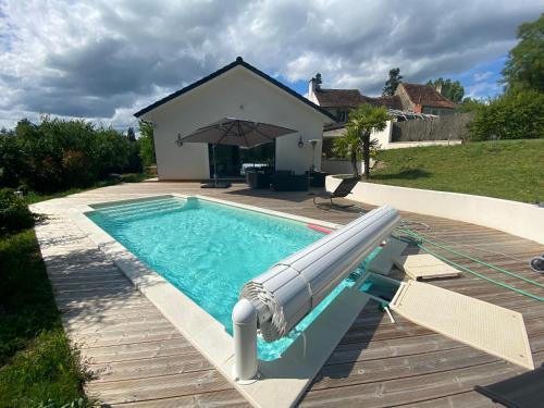Maison de vacance contemporaine, plein Périgord pourpre : Maisons de vacances proche de Sainte-Foy-de-Longas