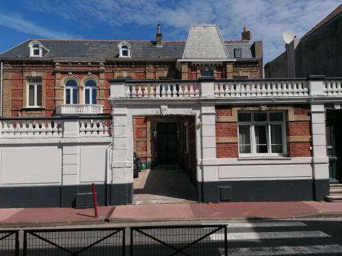 Maison de ville : Appartements proche de Nielles-lès-Calais