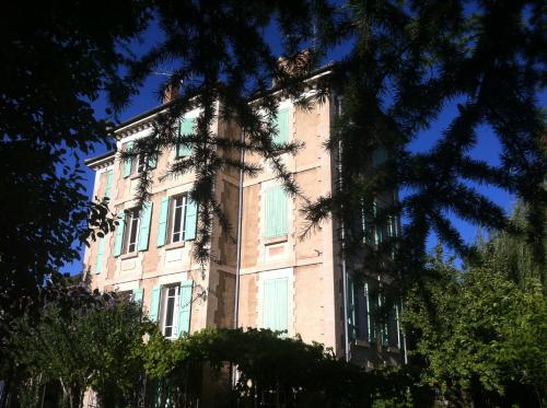 Villa BeauSoleil : Appartements proche de La Javie