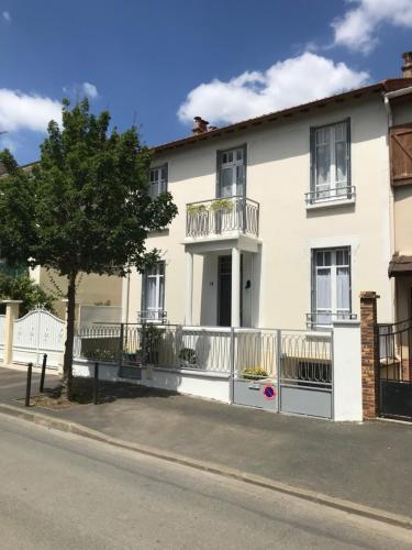 Maison Bernadette - Premier Etage : Appartements proche d'Athis-Mons