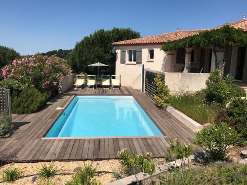 Cozy Villa in Caunes Minervois with Swimming Pool : Villas proche d'Albine