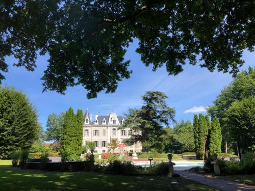 Château de la gauderie : B&B / Chambres d'hotes proche de Notre-Dame-de-Sanilhac
