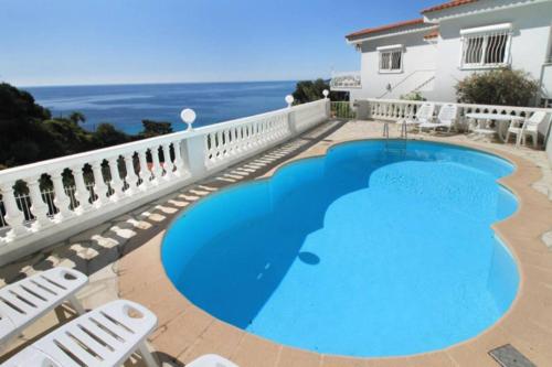 Villa piscine Eze bord de mer à 500m de la plage : Villas proche d'Èze