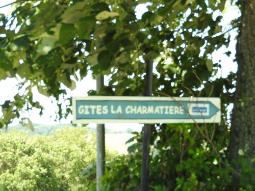 La Charmatière : Maisons de vacances proche de Brussieu
