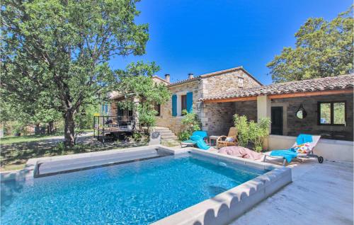 Stunning Home In La Roche St Secret With 3 Bedrooms, Private Swimming Pool And Outdoor Swimming Pool : Maisons de vacances proche de Comps