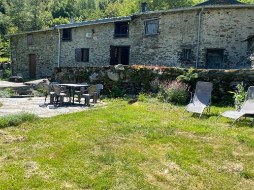 Grange rénovée, Pyrénées Ariégeoises : Maisons de vacances proche de Vicdessos