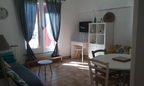 appartement climatisé avec terrasse au coeur de Nyons : Appartements proche de Venterol