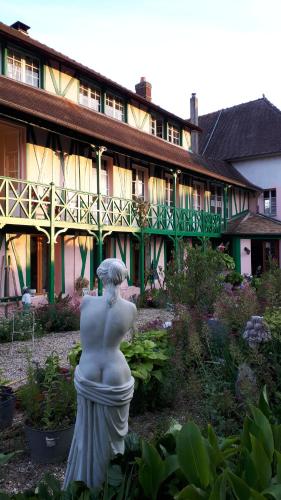 La maison rose : Maisons de vacances proche de Champenard