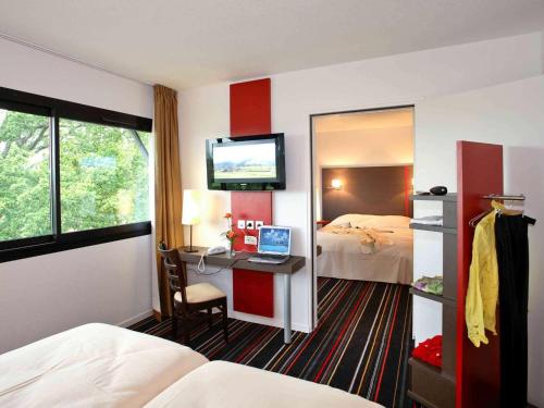 ibis Styles Segre : Hotels proche de Saint-Martin-du-Limet