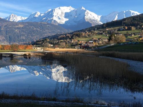 Vue Mont Blanc et toute la chaîne : Appartements proche de Combloux