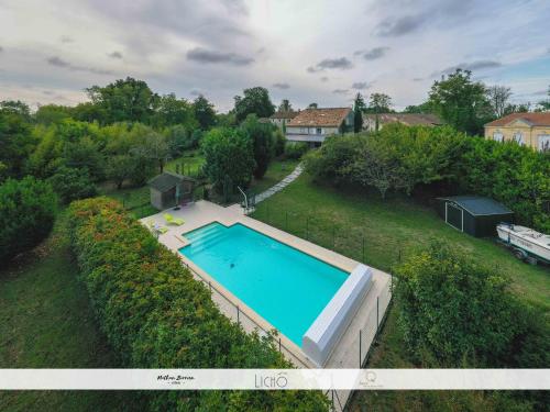 LA GRANGE DE BELLEFONTAINE et sa piscine privée : Maisons de vacances proche de Blasimon
