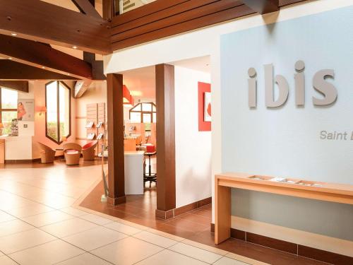 ibis Saint-Lô : Hotels proche de Cavigny