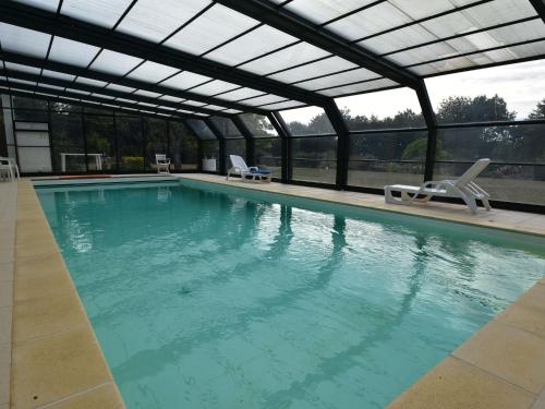 Holiday Home in Lamonzie Montastruc with Pool : Maisons de vacances proche de Montagnac-la-Crempse