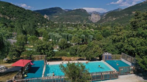 Residence de Plein Air Panoramique à la Porte des Gorges du Verdon : Campings proche de Peyroules
