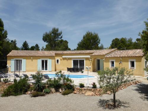 Detached spacious villa with private heated pool near the Gorges du Verdon : Villas proche d'Aups