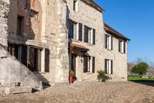 Gîte de la Prévôté : Maisons de vacances proche de Nampteuil-sous-Muret