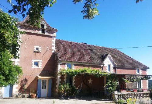 Gîte Le Tilleul de Louise : Maisons de vacances proche de Montcléra