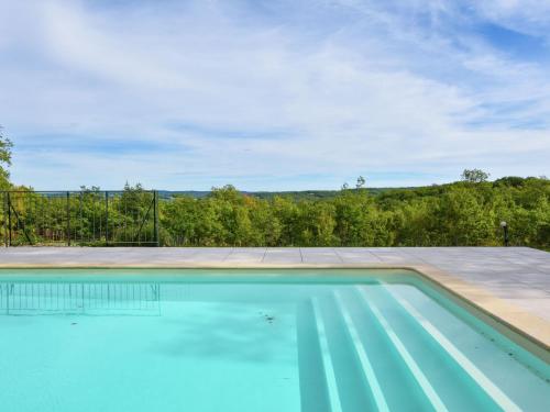 Delightful Holiday Home in Gindou with Private Swimming Pool : Maisons de vacances proche de Montcléra