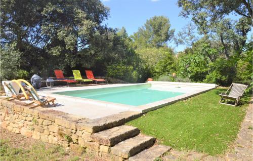 Beautiful Home In Grans With 3 Bedrooms, Outdoor Swimming Pool And Swimming Pool : Maisons de vacances proche de Miramas