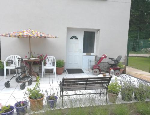 Cottage Privé RdC, Jardin, Gorges d'Héric, Grand Parking Privé : Sejours chez l'habitant proche de Saint-Nazaire-de-Ladarez