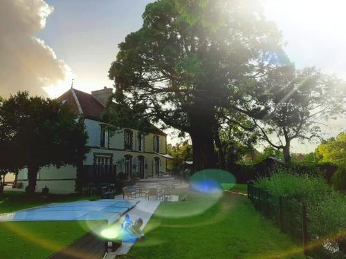 Maison de 4 chambres avec piscine partagee jardin clos et wifi a Payns : Maisons de vacances proche de Torcy-le-Petit