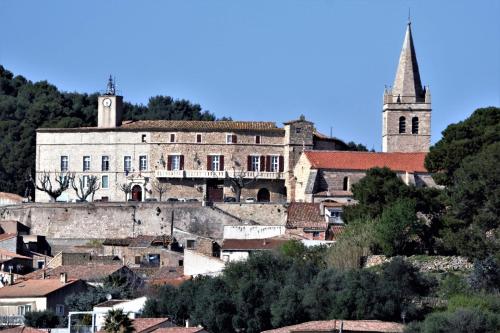 Chateau de Murviel : B&B / Chambres d'hotes proche de Thézan-lès-Béziers