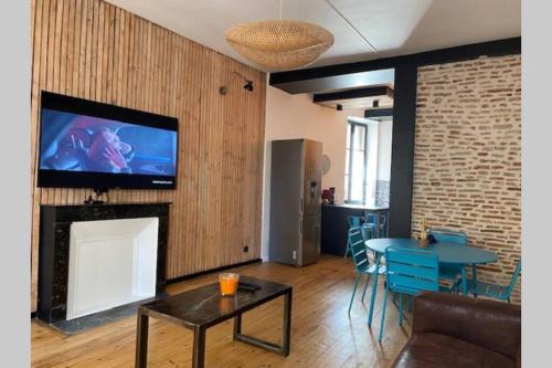 60 m2 au coeur du centre ville Cahors : Appartements proche de Labastide-Marnhac