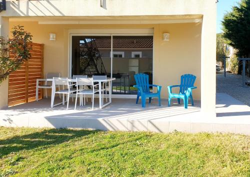 Gîte lumineux avec terrasse, jardin & parking : Maisons de vacances proche de Sernhac