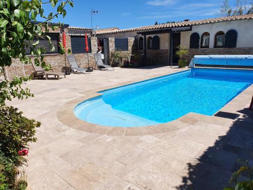 Villa d'une chambre avec piscine privee jardin clos et wifi a Canohes : Villas proche de Llupia