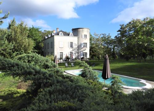 Château de la Comtesse : Maisons de vacances proche de Saint-Géraud
