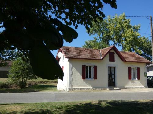 Gîte Préchacq-les-Bains, 3 pièces, 3 personnes - FR-1-360-220 : Maisons de vacances proche de Nousse