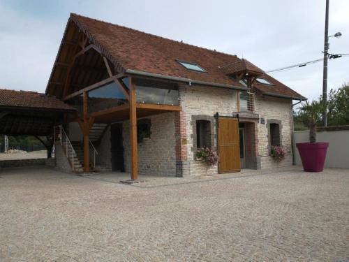 Gîte Fontaine-les-Grès, 4 pièces, 6 personnes - FR-1-543-69 : Maisons de vacances proche de Marigny-le-Châtel
