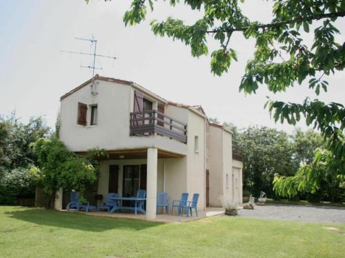 Gîte Saint-Aubin-la-Plaine, 3 pièces, 4 personnes - FR-1-426-225 : Maisons de vacances proche de Saint-Laurent-de-la-Salle