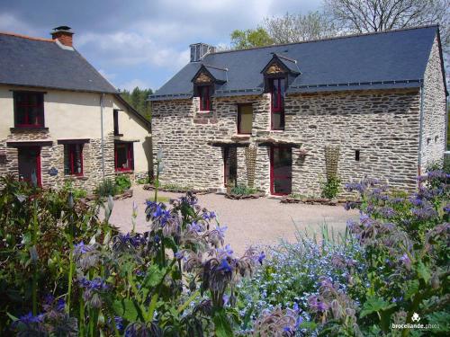 Gîte Le Logis de l'Etang de l'Aune : Maisons de vacances proche de Saint-Malon-sur-Mel