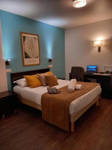 Hotel Sénia : Hotels proche de Villeneuve-le-Roi