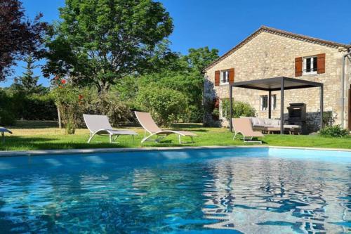Gîte de charme piscine privée chauffée climatisé wifi aux portes du Périgord entre Villeréal et Monpazier : Maisons de vacances proche de Monpazier